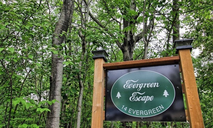 Beaconia Cabina | Discover Your Perfect Retreat at Evergreen Escape Cabin Rental!
