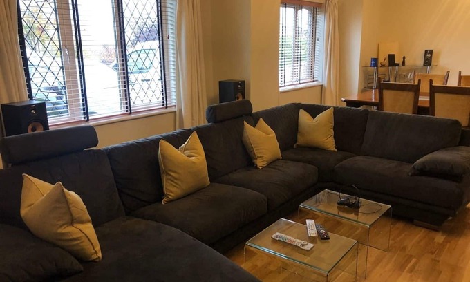 Sallybrook Casa | Discreet Luxury, Super House!