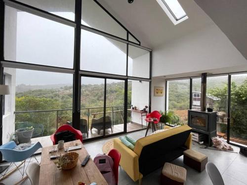 Villa Serrana Casa | Diseño confort, tina a pasos de la cañada