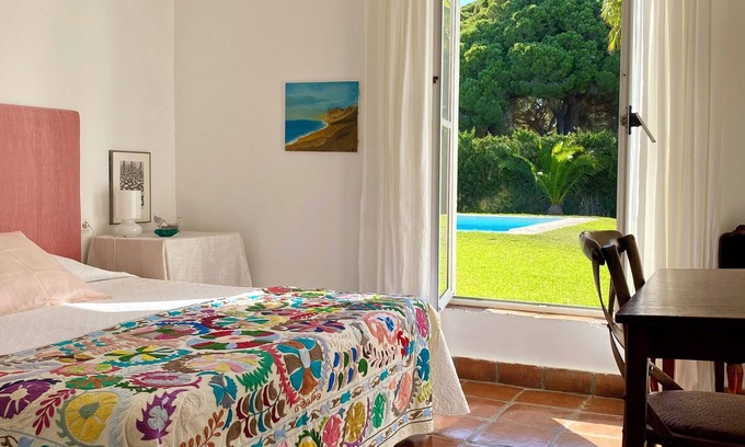 Campano Chalet De Esquí | Disfruta del Silencio, las Vistas al Bosque y la Piscina a 1 km de la playa.
