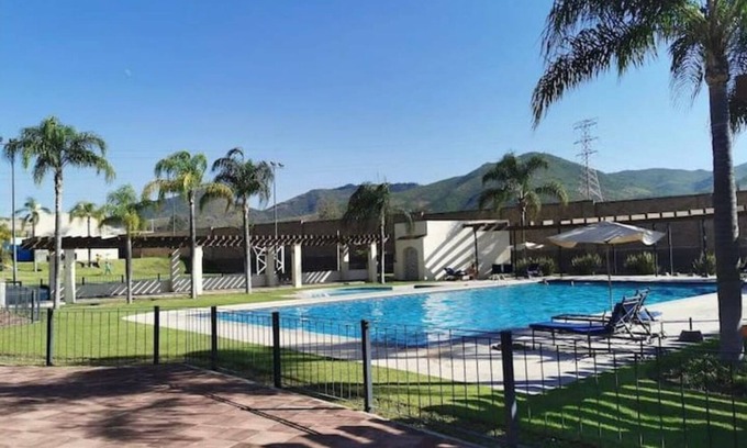 Tlaquepaque Casa | Disfruta de un Hermoso y Tranquilo Espacio, Acogedora Casa al sur de la Ciudad