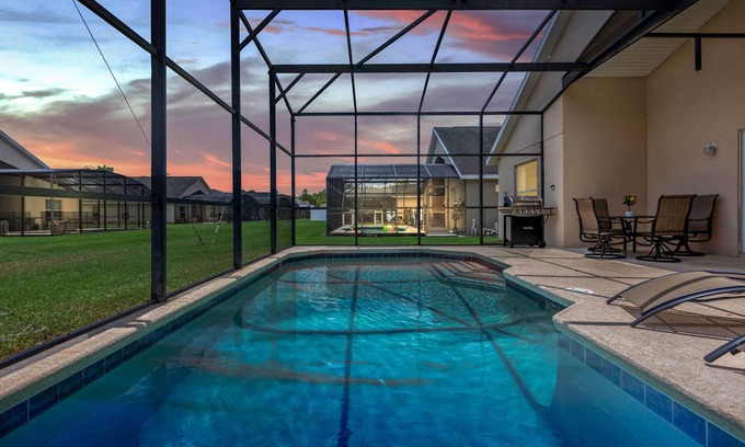 Crystal Cove Casa | Glamorous House in DISNEY AREA Heated Private Pool
