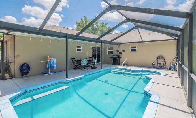 Winter Haven Casa | Disney Castle Cove - Private Pool & Community Boat Ramp close to Legoland