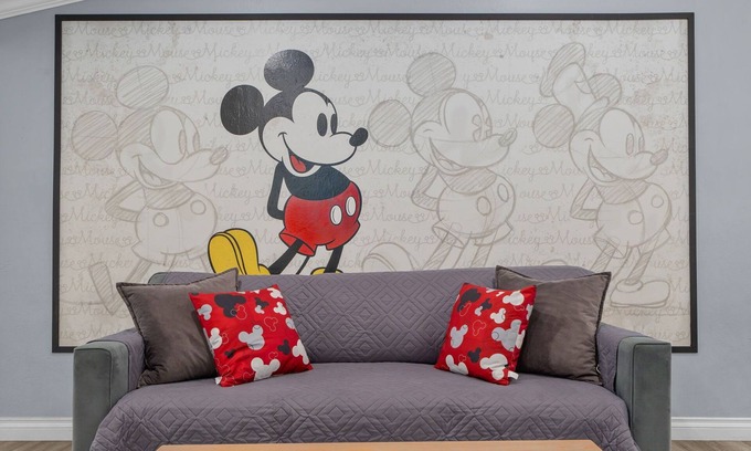 Anaheim Resort Casa | Disney Escape: Heated Pool, Arcade, Karaoke, and More!