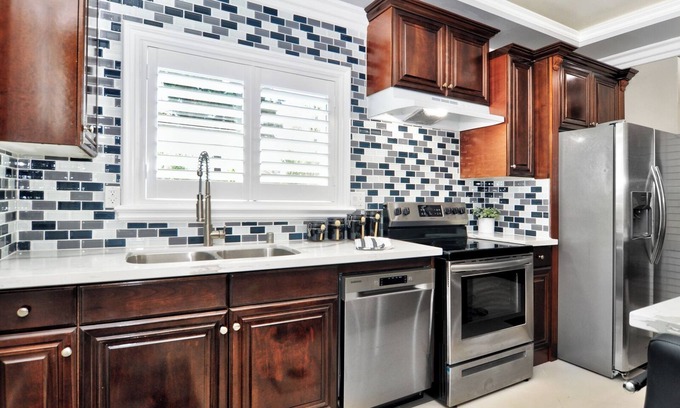 Fountain Valley Casa | Disney/Huntington Beach New Luxury Guesthouse