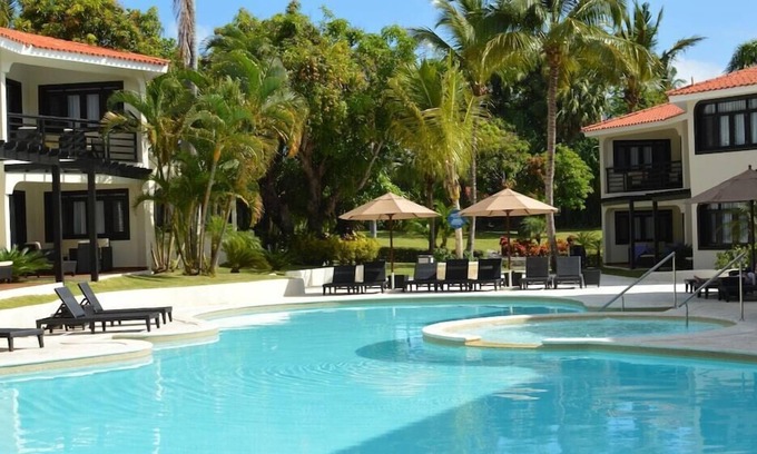 Los Maestros Apartamento | Dive Into Travel At This Beautiful Beach Resort