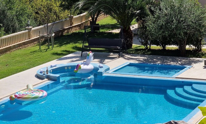 Solin Casa | Diverso A Holiday property