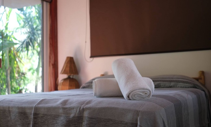 Los Tamarindos Casa | Divine cabin, 1 minute to beach, AC included