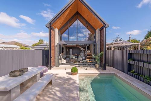 Saint Albans Casa | Divine on Derby - Christchurch Holiday Home