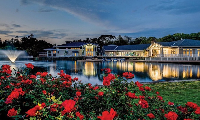 Sea Scape Complejo | Dlx Suite w/ Indoor Resort Waterpark & Largest Outdoor Pool in the Outer Banks