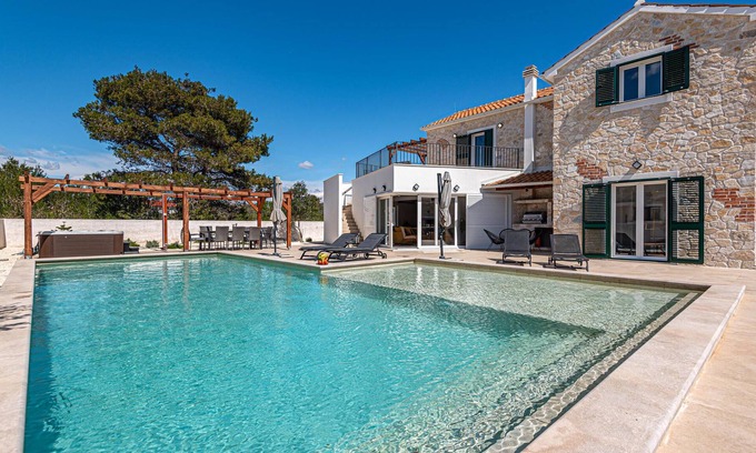 Zaton Casa | Alojamiento de 4 habitaciones en Zaton
