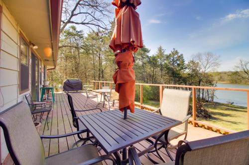 Scranton Casa | Dock and Water-View Deck Home on Lake Dardanelle