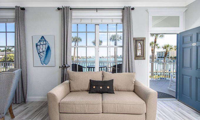 Clearwater Beach Condominio | Vacaciones en el muelle - Hermoso condominio frente al mar 2BR / 2BA