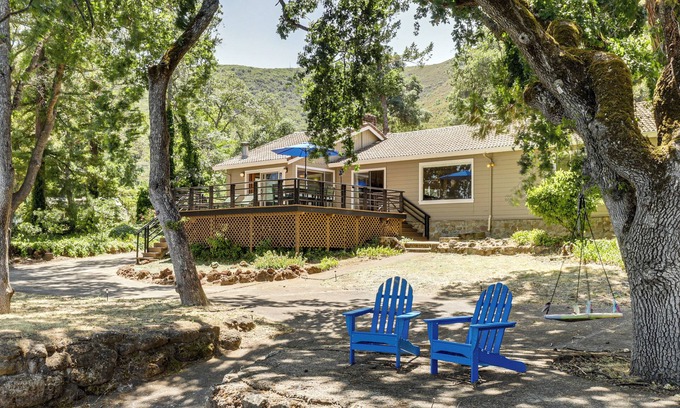 Kelseyville Casa | Dock, Slip & Launch: Waterfront Home on Clear Lake