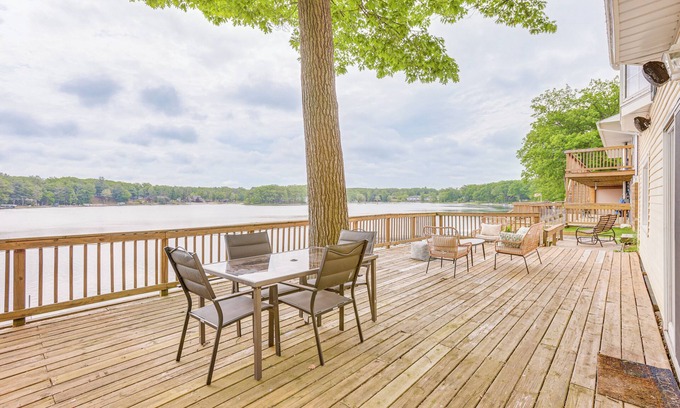 Harrison Casa | Dock + Views: Scenic Lakefront Escape in Harrison