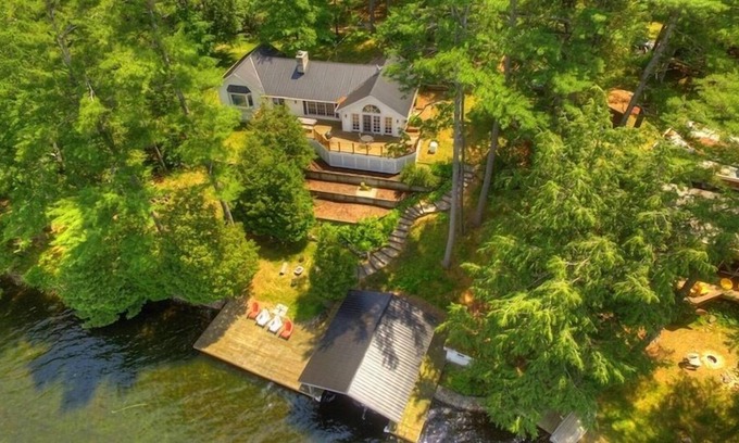 Rideau Lakes Casa | Dockview Splendour on Opinicon Lake