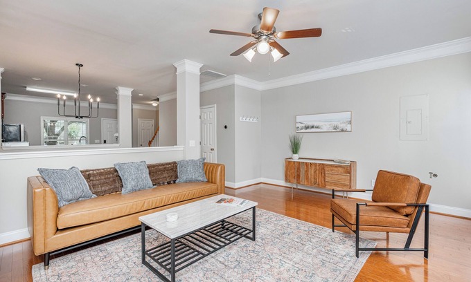 Columbia Casa | Dog-friendly 2 bd townhome - cozy and central