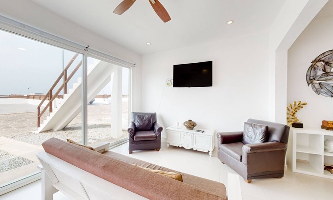 La Paloma Casa | Dog-friendly beachfront retreat with rooftop deck, pool, hot tub, & kitchen
