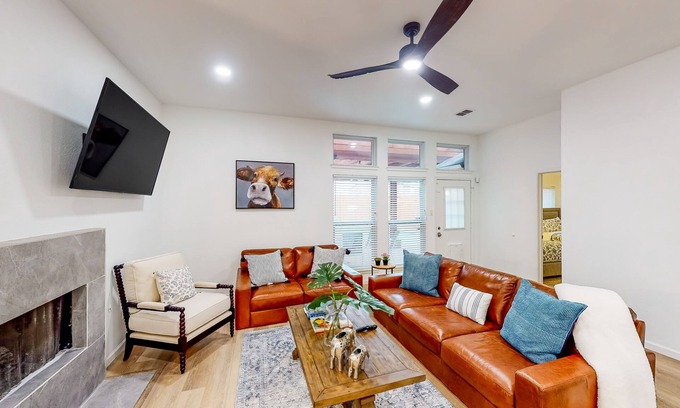 The Colony Casa | Dog-friendly brick home near golf with pool, central AC, & washer/dryer