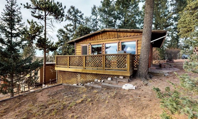 Woodland Park Cabina | Cabina amigable para perros con vista de Pikes Peak, a pie del centro