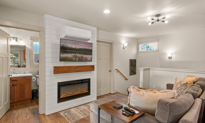 Old Farm District Apartamento | New Construction Near Old Mill & Downtown Bend