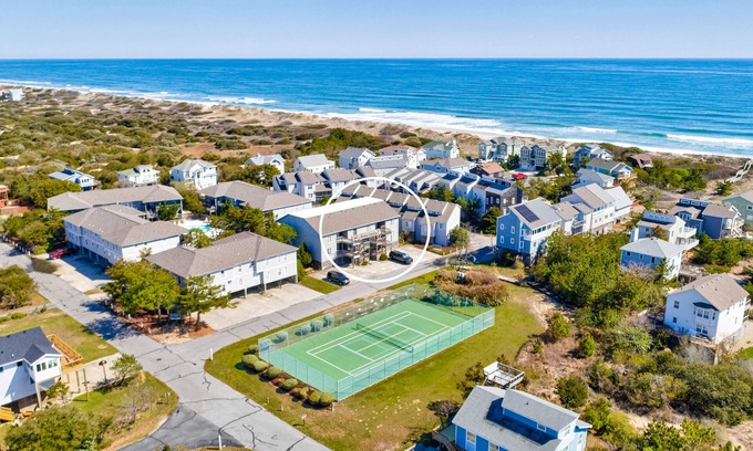 Ocean Sands Condominio | Dog-friendly coastal condo with beach access, tennis courts, balcony & fast WiFi