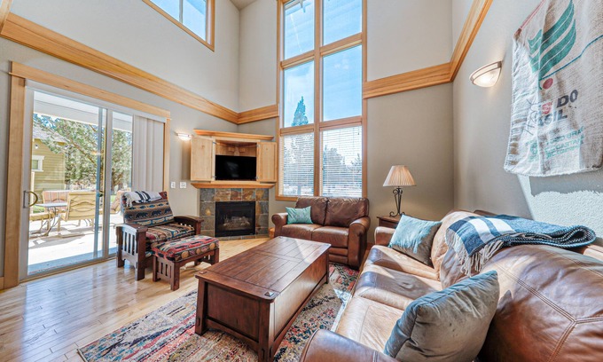 Redmond Casa | Dog-Friendly Family Home W/ Free WiFi, Shared Pool/Hot Tub, Gas Grill