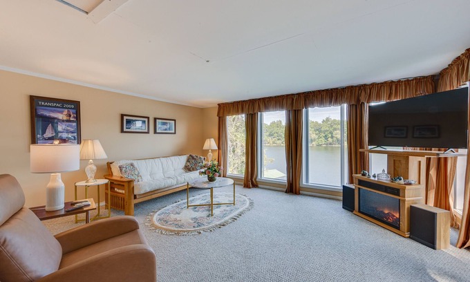 Jonesville Casa | Dog-Friendly Home on Black River Lake w/ Boat Dock