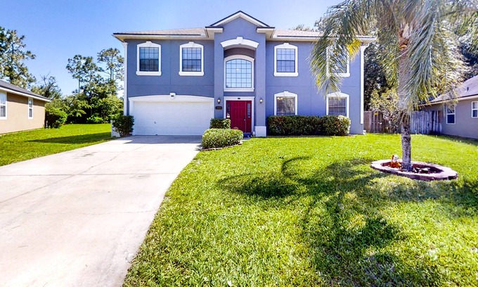 Northside Casa | Dog-friendly home with patio, grill, board games, & AC - convenient to airport