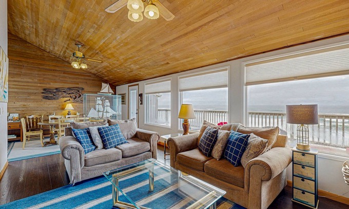 Gleneden Beach Casa | Recientemente renovado, casa amigable para perros con ubicación frente al mar - a pie de la playa