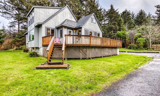 Coos Bay Casa | Casa para perros con chimenea de leña y vista al mar - cerca de la playa