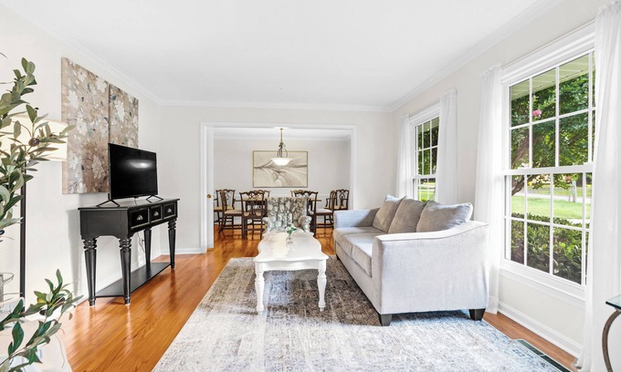 Durham Casa | Dog Friendly House Near Duke + Downtown + Airport