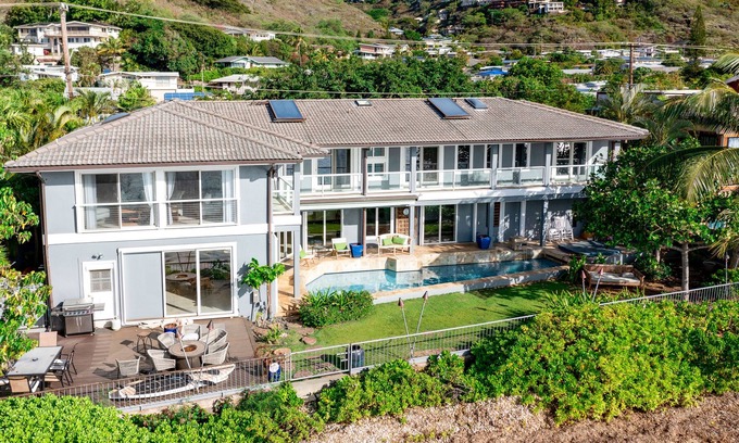 Kuliouou - Kalani Iki Casa | Dog-friendly oceanfront estate with a pool, hot tub, lanai, & private beach