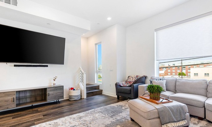 Central San Pedro Casa | Dog-friendly San Pedro home with deck, outdoor kitchen, AC, & washer/dryer