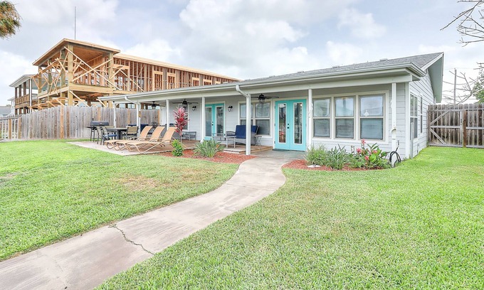 Palm Harbor Casa | Dog-friendly, waterfront home with a dock, fast WiFi, central AC, & fenced yard