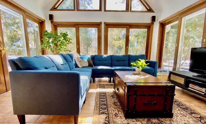 Almelund Casa | Dogs O.K Historic River Home: 6 Beds, 4 Bedrooms, 10 People,