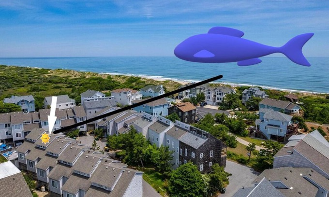 Currituck County Casa | Dogs stay FREE! 2-min walk to beach-2Bedrooms-3Beds -3Baths-Pool-Linens Provided