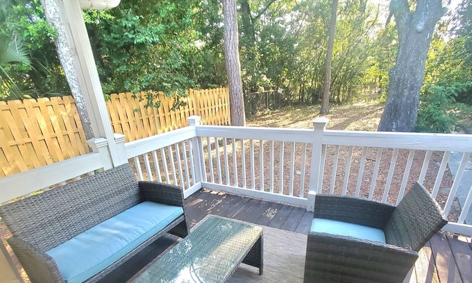 Wilmington Cabaña | Dogwood Cottage - Charming, renovated bungalow decorated in boho chic style