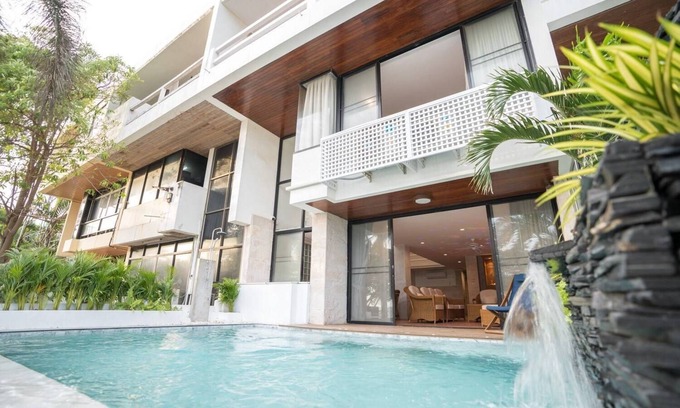 Jomtien Villa | Dojo piscina villa frente a la playa y vistas al mar