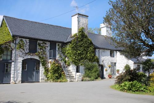 Tabor Casa | Dolgun Uchaf Historic B&B and Cottages in Snowdonia