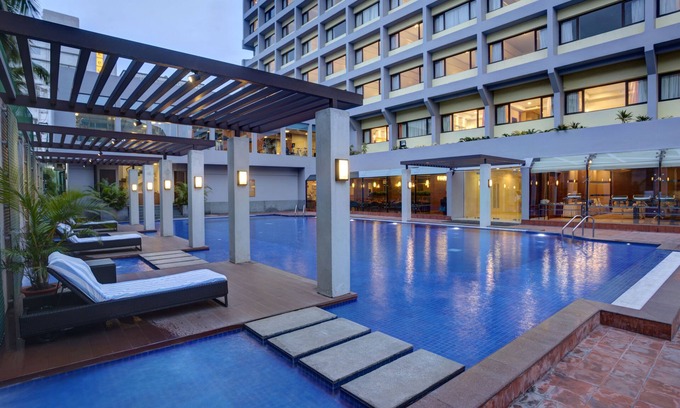 Dabagardens Hotel | Dolphin Hotel