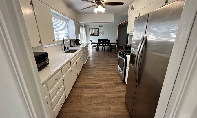 Bay Area Casa | Dolphin Place | Spacious home/ backyard and centrally located | 3 Bed | 2 Bath |