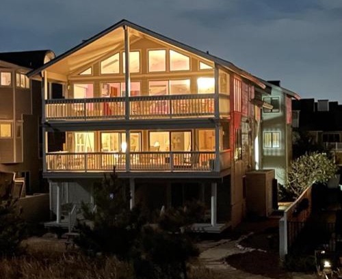 Northeast Virginia Beach Casa | Dolphin Watch - Oceanfront - North End VB
