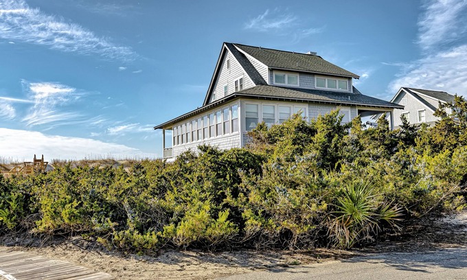 South Beach Casa | Dolphin Watch, This Pet Friendly oceanfront home has everything you need and more!