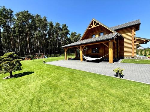 Karwienskie Bloto Drugie Casa | Dom Wakacyjny Złoto Północy na wyłączność, parking, plac zabaw, tarasy