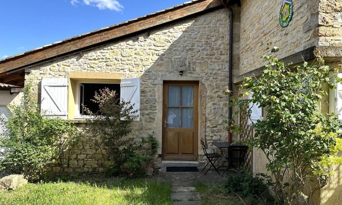 Les Echets Casa | Domaine Albert - Pommiers