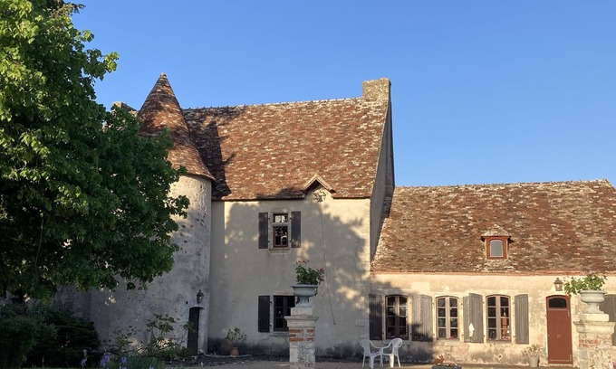 Rosnay Cama Y Desayuno | Vrbo Property