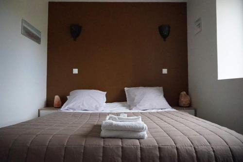 Sainte-Gemmes-le-Robert Cama Y Desayuno | Domaine des Pierres Jumelles-balade à cheval-chambre d'hôtes Mayenne