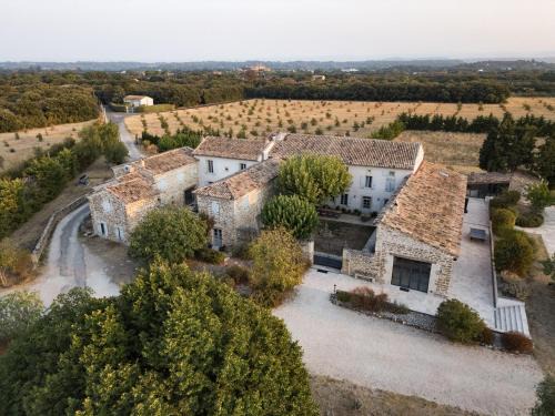 Grillon Casa | Domaine de la Calamande