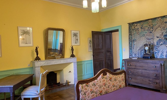 Le Truel Cabaña | En el 1er piso de una hermosa casa con carácter, apartamento: 4 a 8 personas.